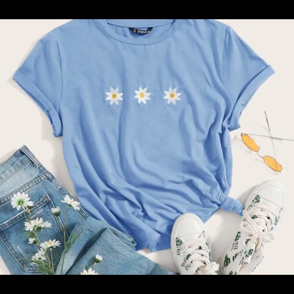 SHEIN medium tee - Picture 1 of 4